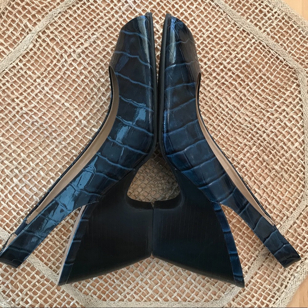 NEW FRANCO SARTO Sz8M NAVY HEELS